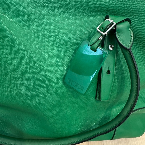 Green Tumi Vachetta leather laptop Handbag - Picture 2 of 8